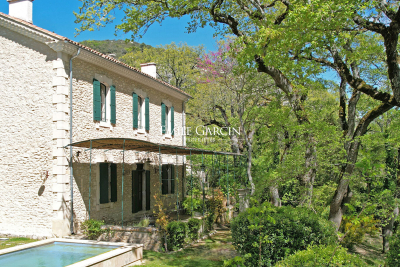 Maison à vendre à BONNIEUX Grambois - 8 pièces - 300 m² 