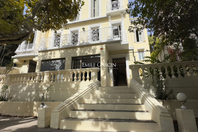 Maison à vendre à MARSEILLE 8EME Centre Ville-Peripherie - 6 pièces - 330 m² 