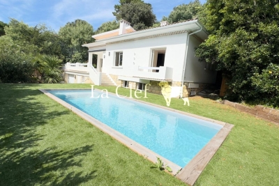 Maison à vendre à ARCACHON  - 8 pièces - 150 m² 