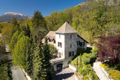 Maison à vendre à GAP  - 9 pièces - 503 m² 