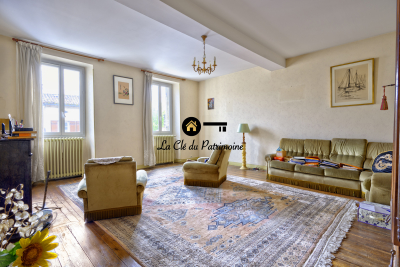 Maison à vendre à ST-ANDRÉ-DE-CUBZAC  - 8 pièces - 234 m² 