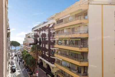 Appartement à vendre à CANNES Broussailles - 3 pièces - 47 m² 