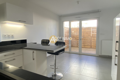 Appartement &agrave; louer &agrave; TOULON  - 2 pi&egrave;ces - 36 m&sup2; 
