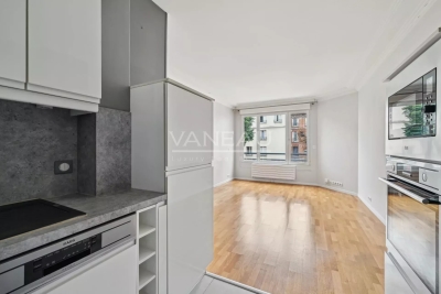 Apartment for sale in PARIS 16EME Necker 16 - 3 rooms - 59 m² 