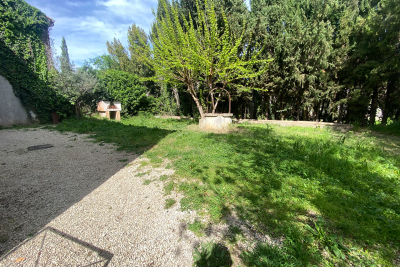 Appartement &agrave; louer &agrave; SALON-DE-PROVENCE  - 2 pi&egrave;ces - 67 m&sup2; 