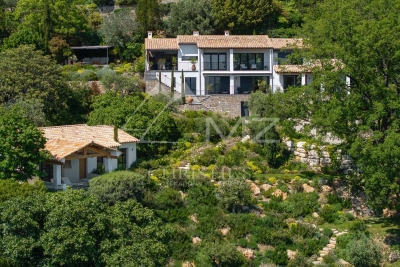 Maison &agrave; vendre &agrave; FAYENCE  - 9 pi&egrave;ces - 400 m&sup2; 