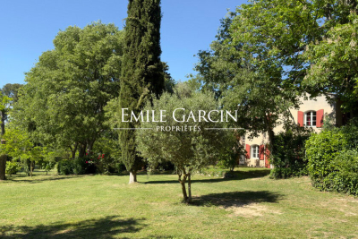 Maison à vendre à AIX-EN-PROVENCE Saint-Loup-Fardeloup - 11 pièces - 300 m² 