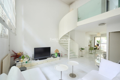 Appartement à vendre à PARIS 20EME Seine et Berges 2 - 5 pièces - 105 m² 