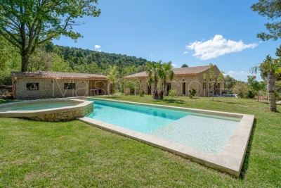 House for sale in SAUMANE-DE-VAUCLUSE  - 5 rooms - 157 m² 
