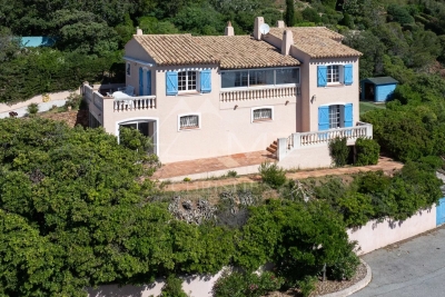 Maison à vendre à ANTHEOR  - 8 pièces - 212 m² 