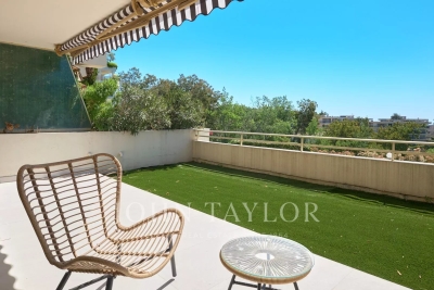 Apartment for sale in CANNES  - 3 rooms - 77 m&sup2; 
