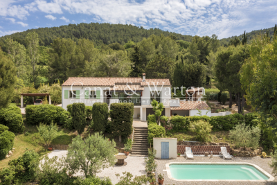 Maison &agrave; vendre &agrave; LA CADIÈRE-D'AZUR  - 4 pi&egrave;ces - 92 m&sup2; 