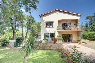 Maison à vendre à DRAGUIGNAN  - 9 pièces - 335 m² 