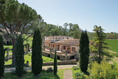 Maison à vendre à MÉNERBES Montfavet Pericentre - 7 pièces - 320 m² 