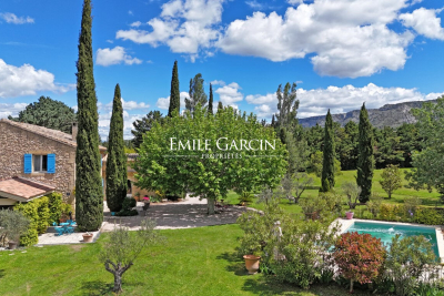 Maison à vendre à CAVAILLON  - 9 pièces - 350 m² 