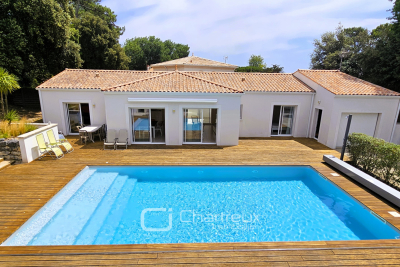 Maison à vendre à ST GEORGES DE DIDONNE Lafond - 11 pièces - 280 m² 