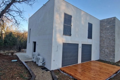 Maison à vendre à ST-CÉZAIRE-SUR-SIAGNE  - 4 pièces - 120 m² 