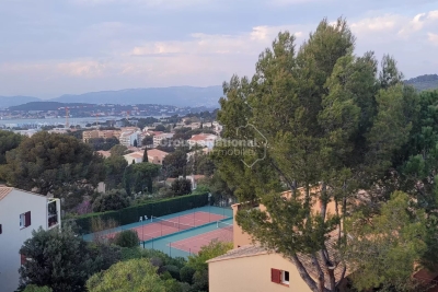 Appartement à louer à ST-MANDRIER-SUR-MER Artignosc-sur-Verdon - 2 pièces - 39 m² 