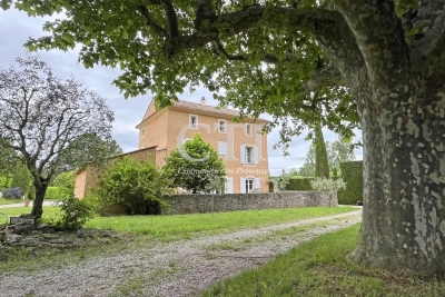 Maison à vendre à VAISON-LA-ROMAINE  - 6 pièces - 195 m² 
