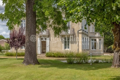 Maison à vendre à BORDEAUX Saint-Seurin-Fondaudege - 12 pièces - 520 m² 