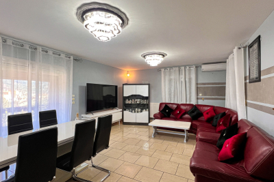 Maison à vendre à CHÂTEAU-ARNOUX-ST-AUBAN  - 8 pièces - 184 m² 