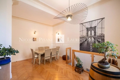 Apartment for sale in BEAULIEU-SUR-MER  - 5 rooms - 142 m&sup2; 