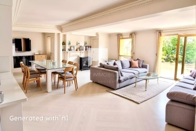 Maison à vendre à LA CRAU  - 4 pièces - 197 m² 