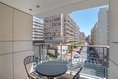 Apartment for sale in CANNES  - 2 rooms - 54 m&sup2; 