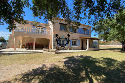 Maison &agrave; vendre &agrave; ROQUEBRUNE-SUR-ARGENS  - 6 pi&egrave;ces - 161 m&sup2; 