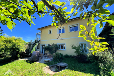 Maison à vendre à ST-GENIS-POUILLY  - 5 pièces - 170 m² 