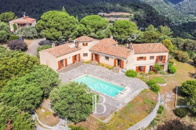 Maison à vendre à ROQUEFORT-LES-PINS Bois Fleuri-Chevre d'Or-Saint Philippe - 12 pièces - 345 m² 