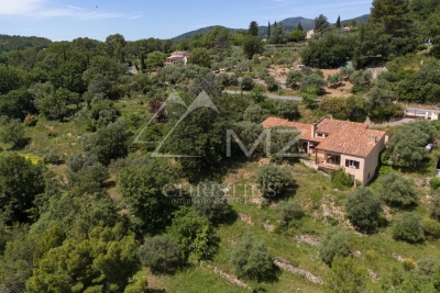 House for sale in FAYENCE Fayence - 6 rooms - 205 m² 