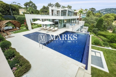 Maison à vendre à St-Jean-Cap-Ferrat  - 10 pièces 470 m² 