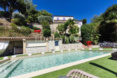 Maison &agrave; vendre &agrave; MENTON  - 5 pi&egrave;ces - 302 m&sup2; 