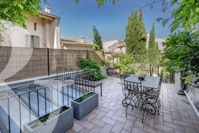 Maison à vendre à ST-RÉMY-DE-PROVENCE Centre Ancien-Cros-Lotins - 2 pièces - 72 m² 