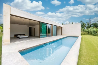 Maison à vendre à AIX-EN-PROVENCE Charleval - 6 pièces - 270 m² 