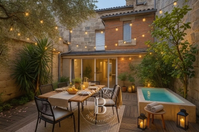 Maison à vendre à BORDEAUX Hotel de Ville-Quinconces - 6 pièces - 182 m² 