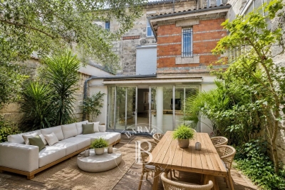Maison &agrave; vendre &agrave; BORDEAUX Hotel de Ville-Quinconces - 6 pi&egrave;ces - 182 m&sup2; 