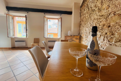 Apartment for sale in VILLEFRANCHE-SUR-MER  - 3 rooms - 101 m² 