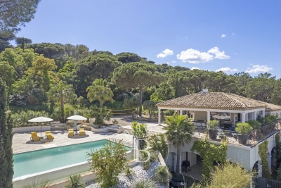 Maison &agrave; louer &agrave; STE-MAXIME   - 350 m&sup2; 