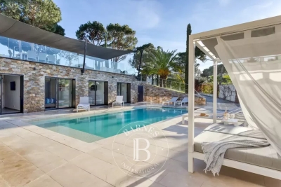 Maison &agrave; louer &agrave; STE-MAXIME Basse Suane-Les Virgiles  - 280 m&sup2; 