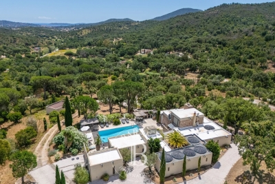 House for sale in STE-MAXIME Le Capet - 6 rooms - 239 m² 