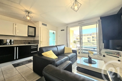 Appartement à vendre à SIX-FOURS-LES-PLAGES Puget-Ville - 2 pièces - 35 m² 