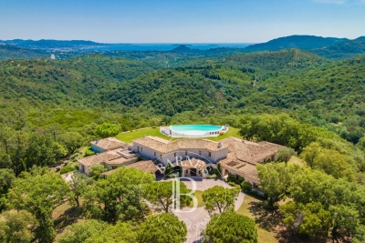 Maison &agrave; louer &agrave; CANNES  - 50 pi&egrave;ces - 2000 m&sup2; 