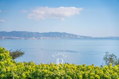 Maison à vendre à THÉOULE-SUR-MER L'Escarène - 6 pièces - 238 m² 