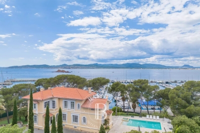 Maison &agrave; vendre domaine de st raphael 