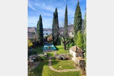 Maison &agrave; vendre &agrave; ST-HIPPOLYTE-DU-FORT  - 10 pi&egrave;ces - 438 m&sup2; 