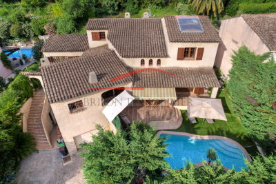 Maison &agrave; vendre la colle 