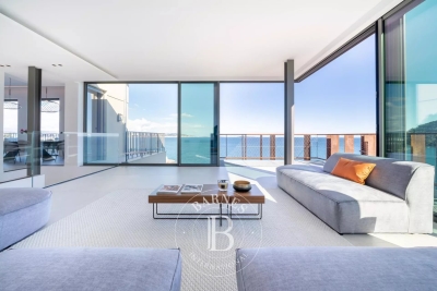 Maison à vendre à THÉOULE-SUR-MER Rimiez - 6 pièces - 220 m² 