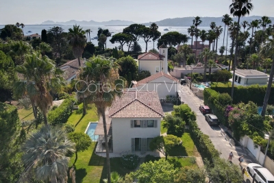 Maison &agrave; vendre &agrave; CAP D'ANTIBES  - 6 pi&egrave;ces - 164 m&sup2; 